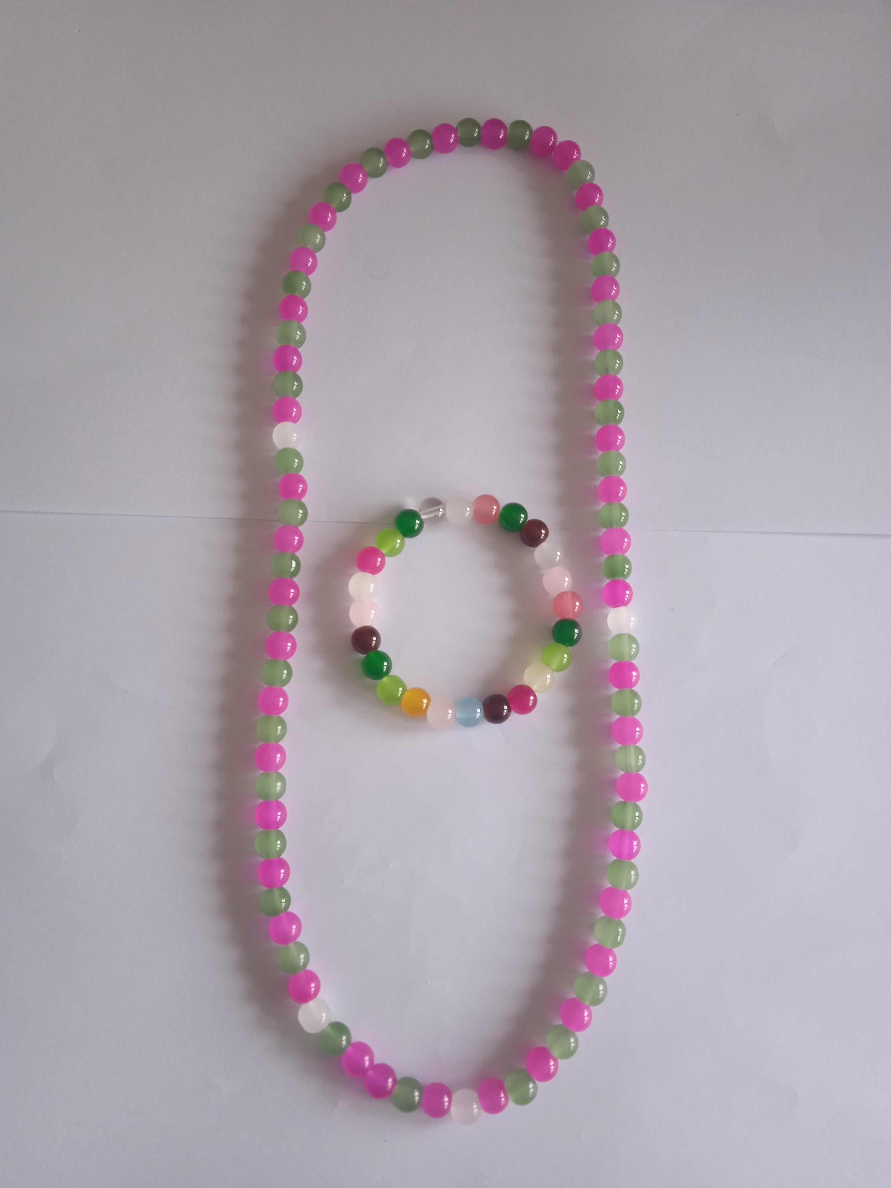 Women's necklace