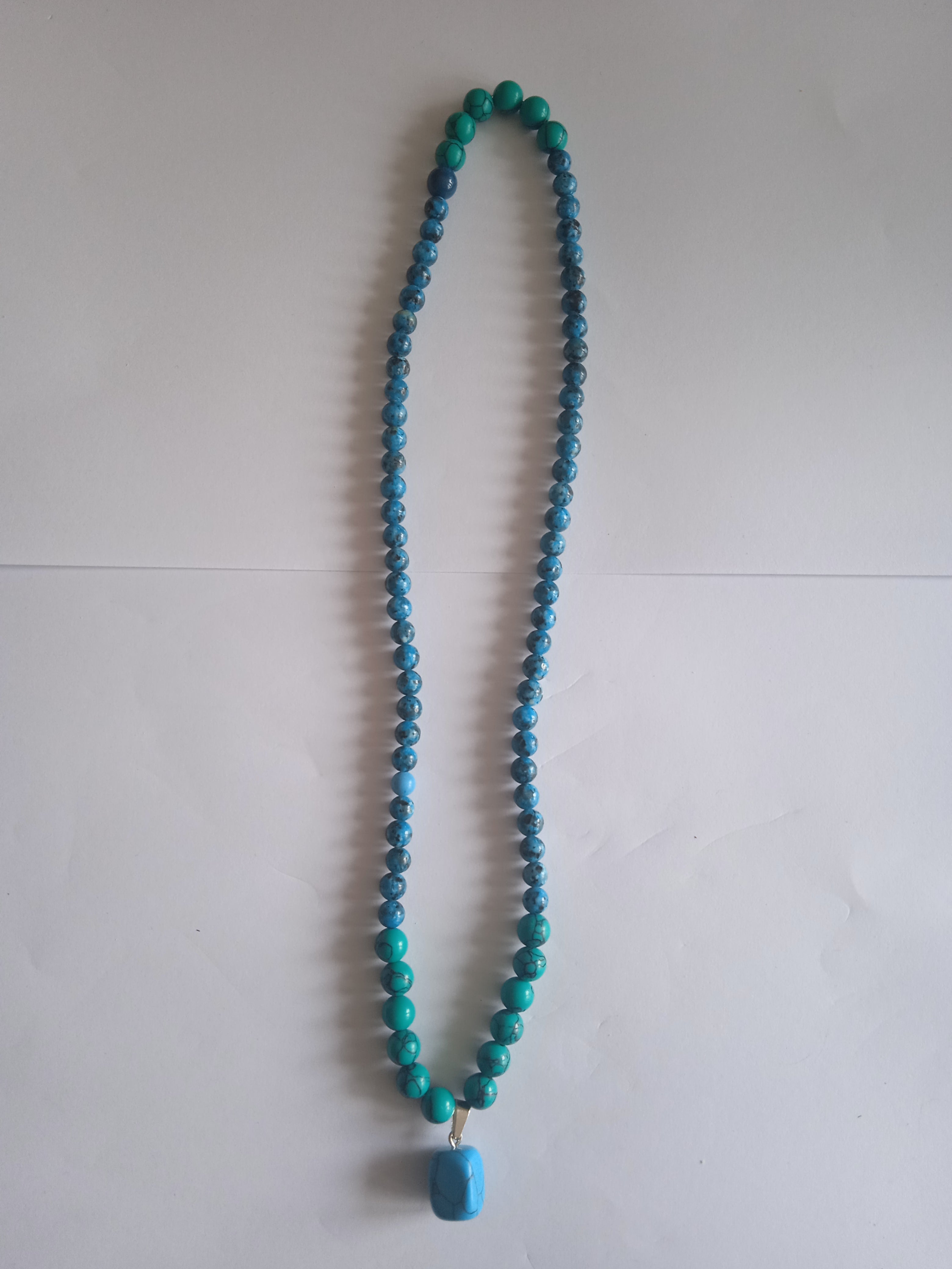 Women's necklace