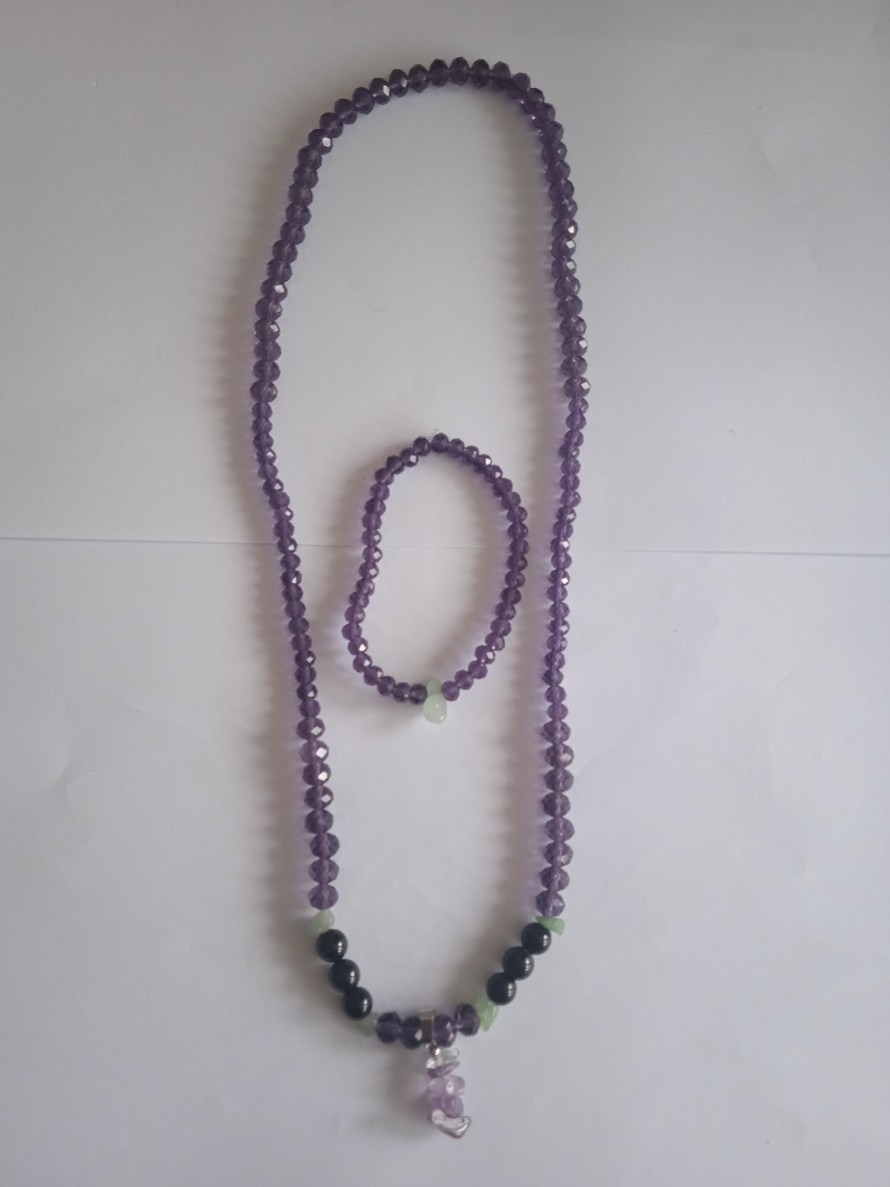 Women's necklace
