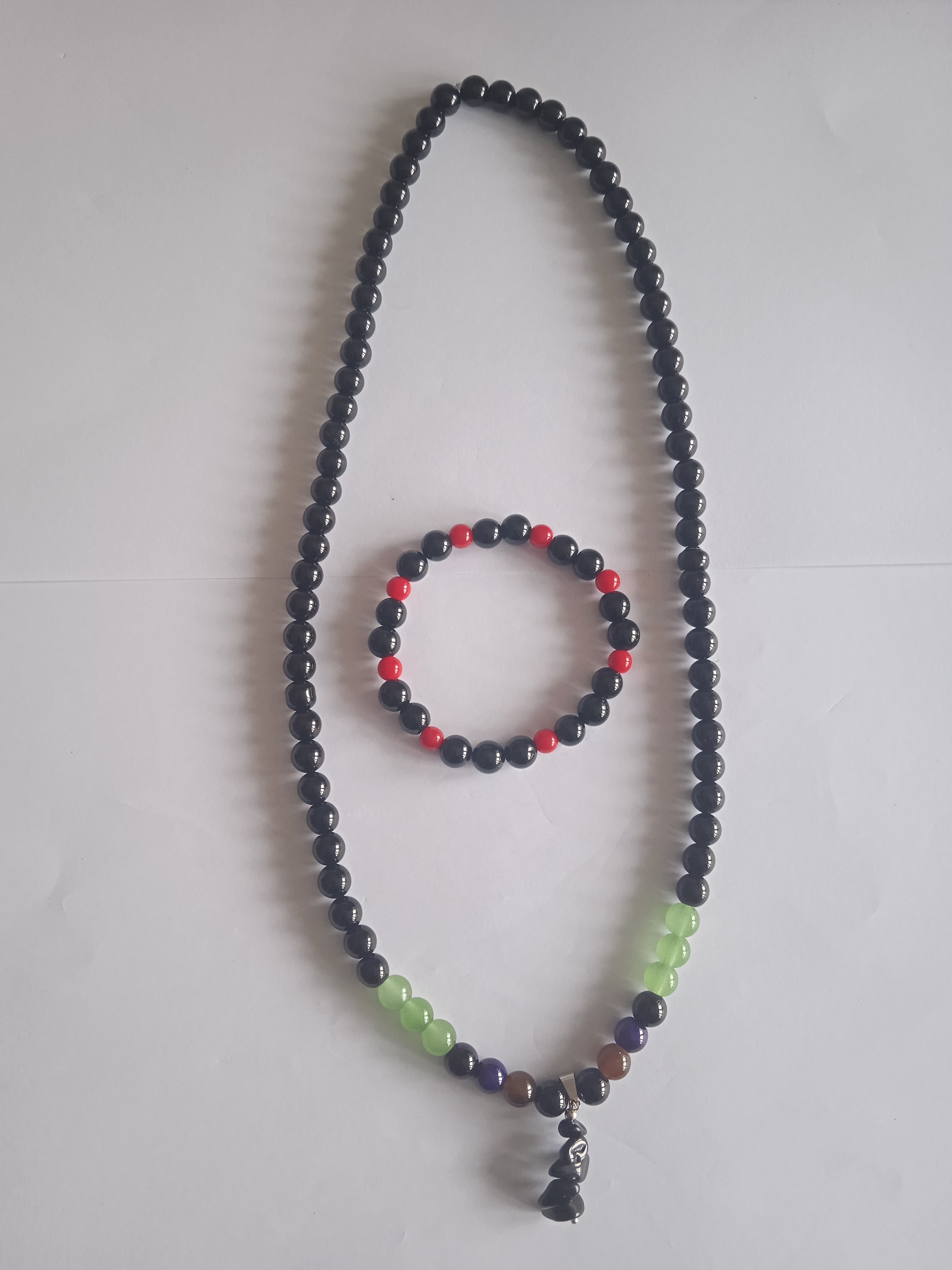 Women's necklace