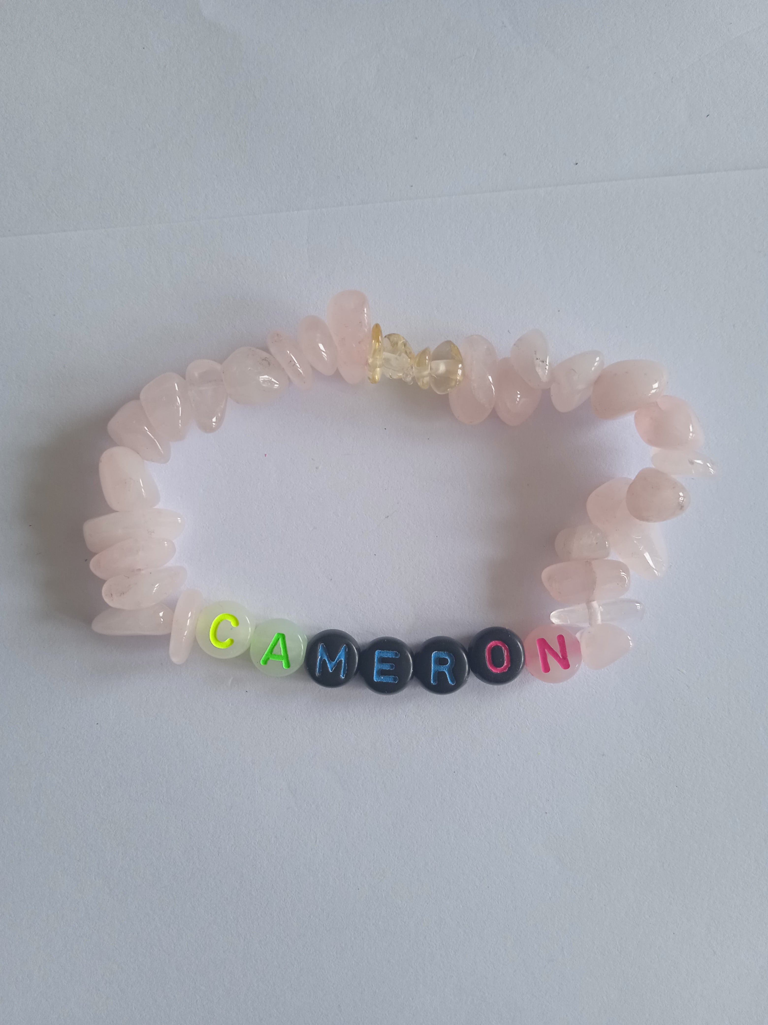 bracelet pays "CAMERON"