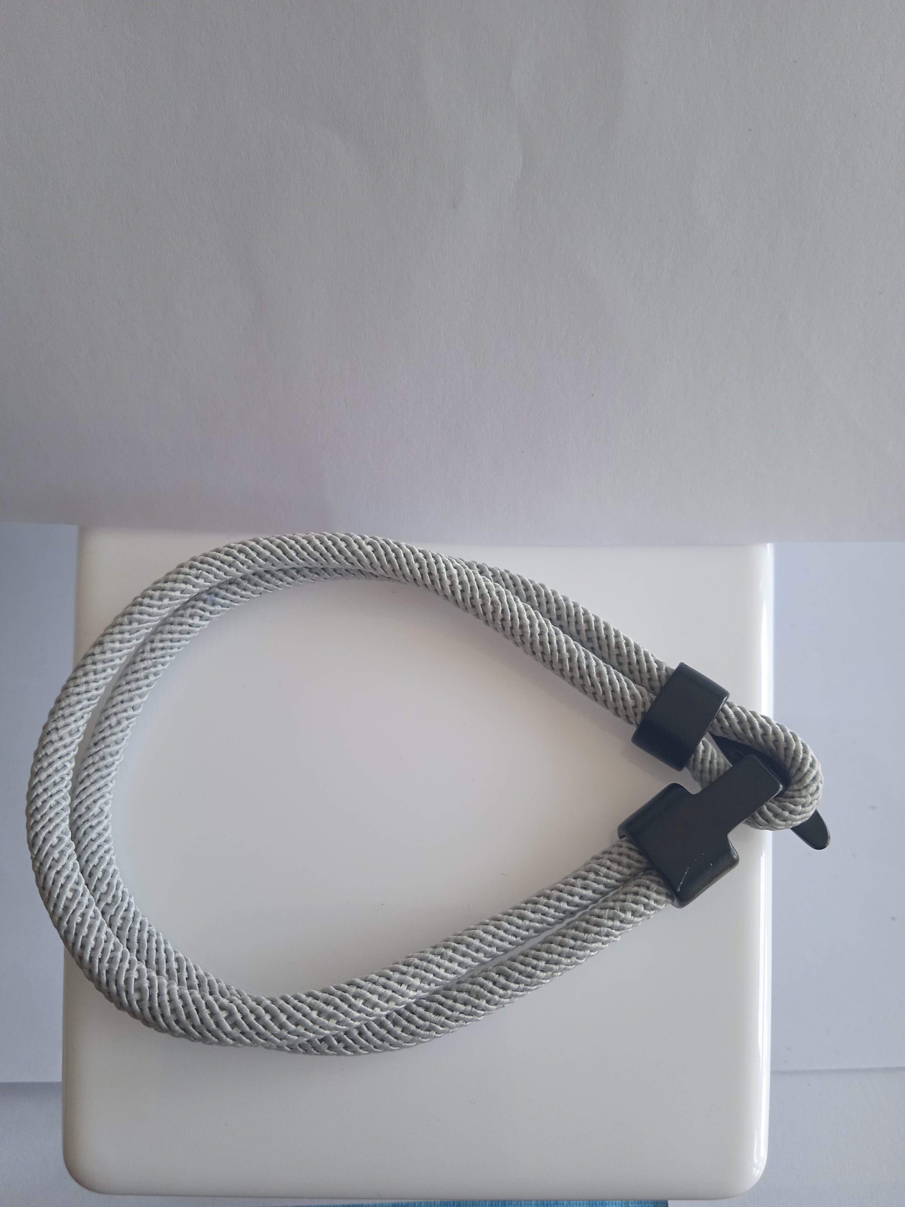 bracelet mixte cordon beige noir