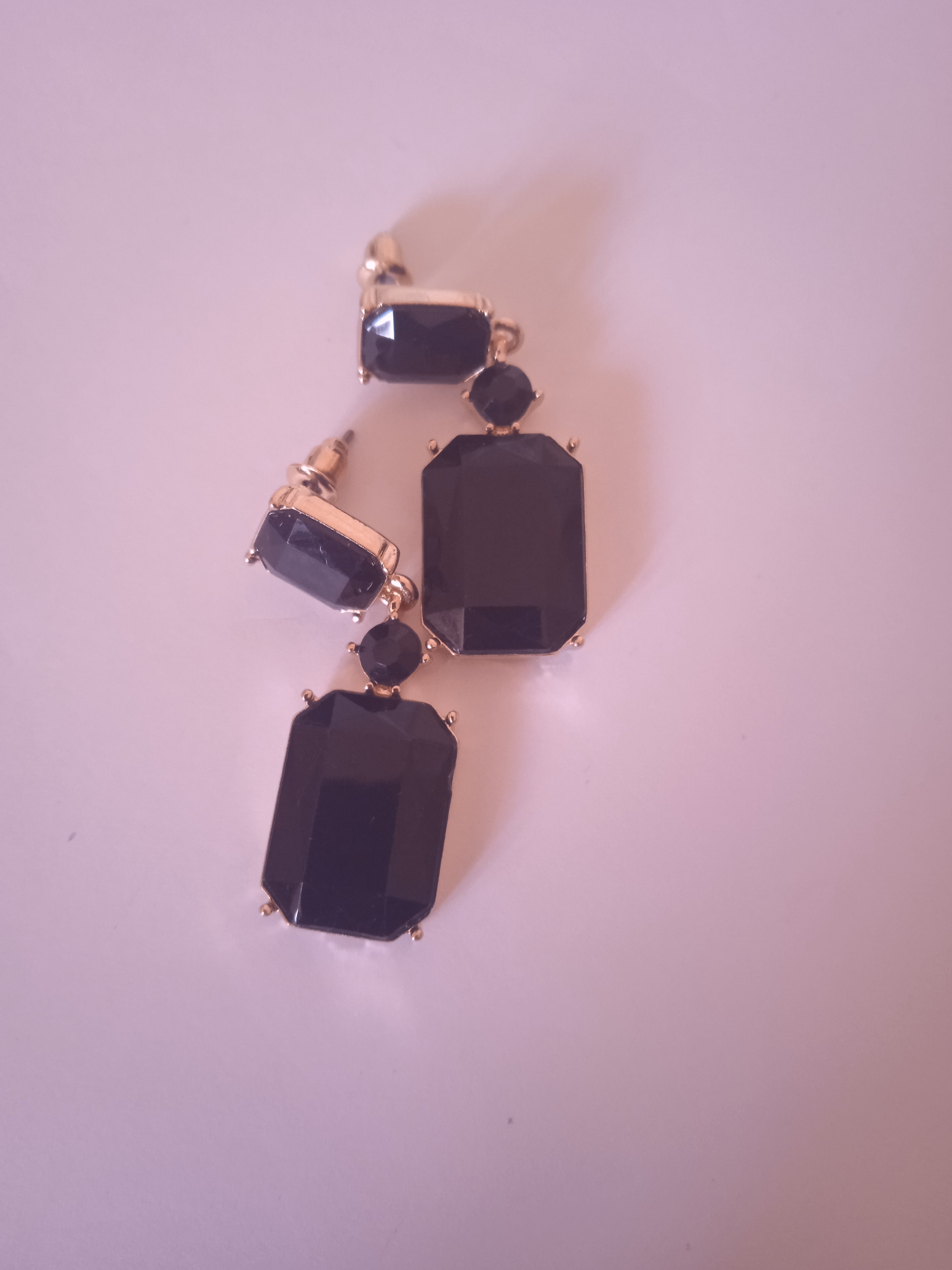 boucle d'oreille femme stylé or doré noir