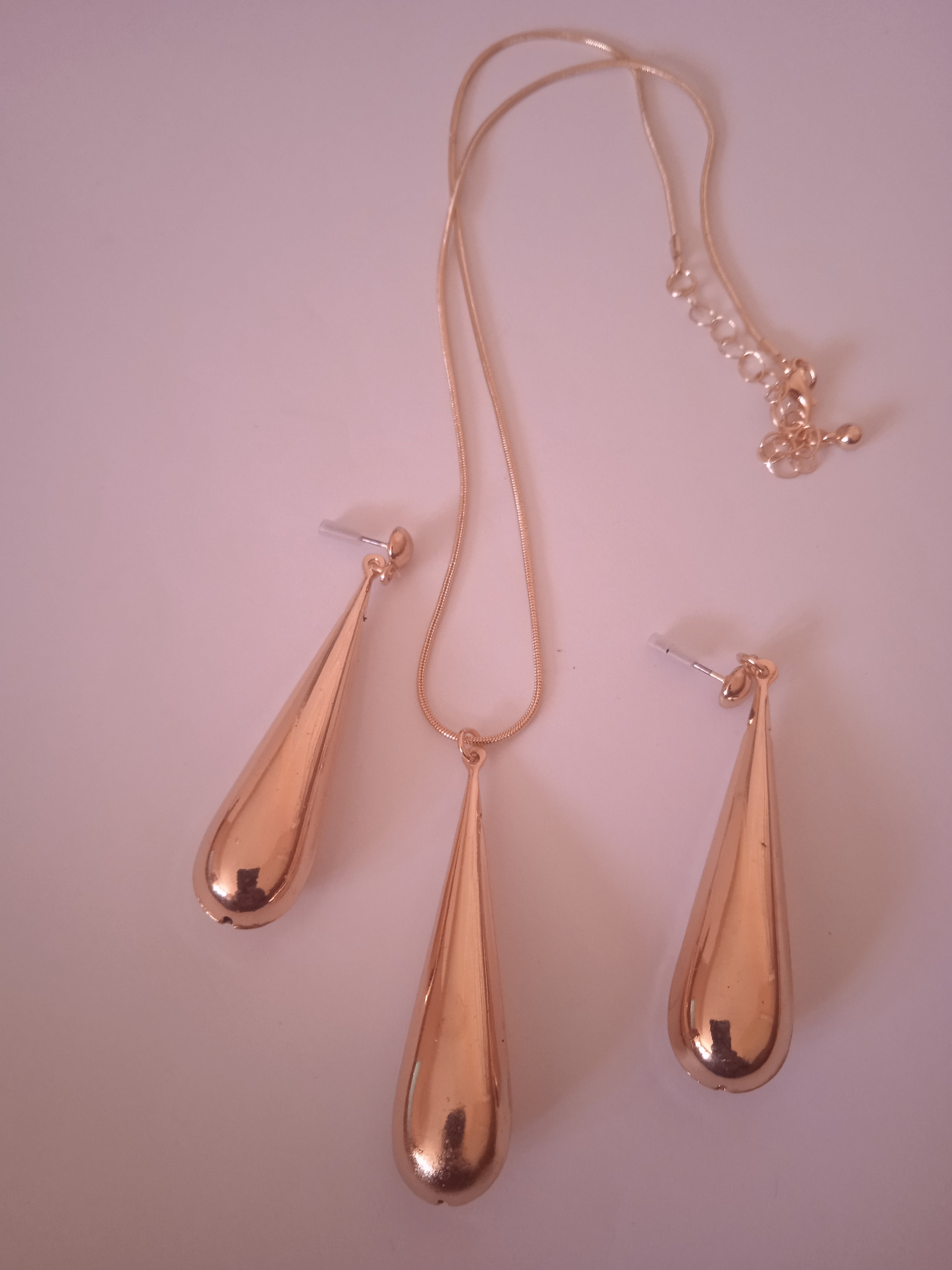 l'ensemble chaine boucle d'oreille pendentif or doré femme chic