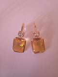 boucle d'oreille femme charmante élégante jaune pierre blanc acier doré