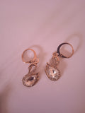 boucle d'oreille femme blanc doré chic