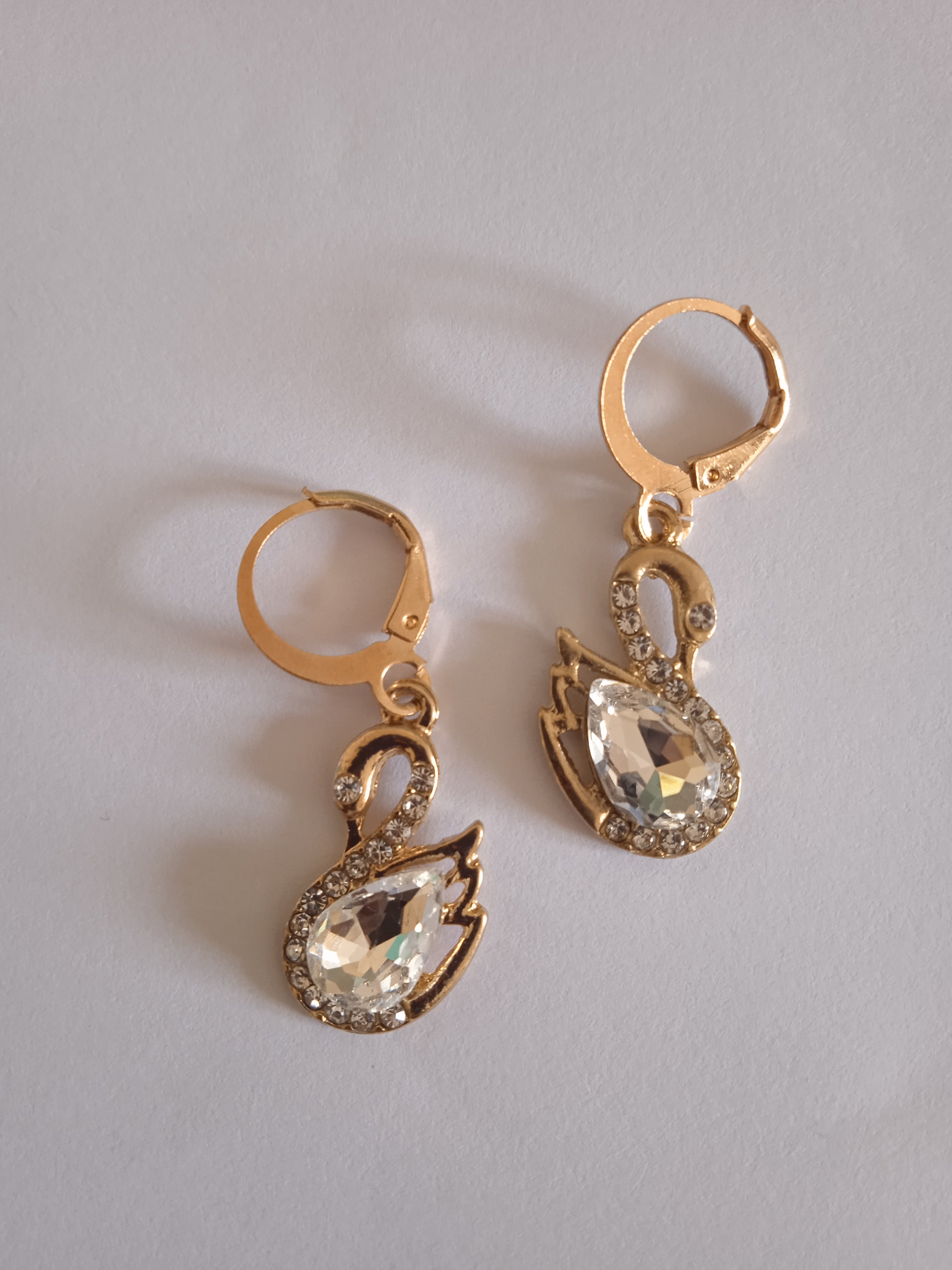 boucle d'oreille femme chic pierre blanc acier or plaqué doré