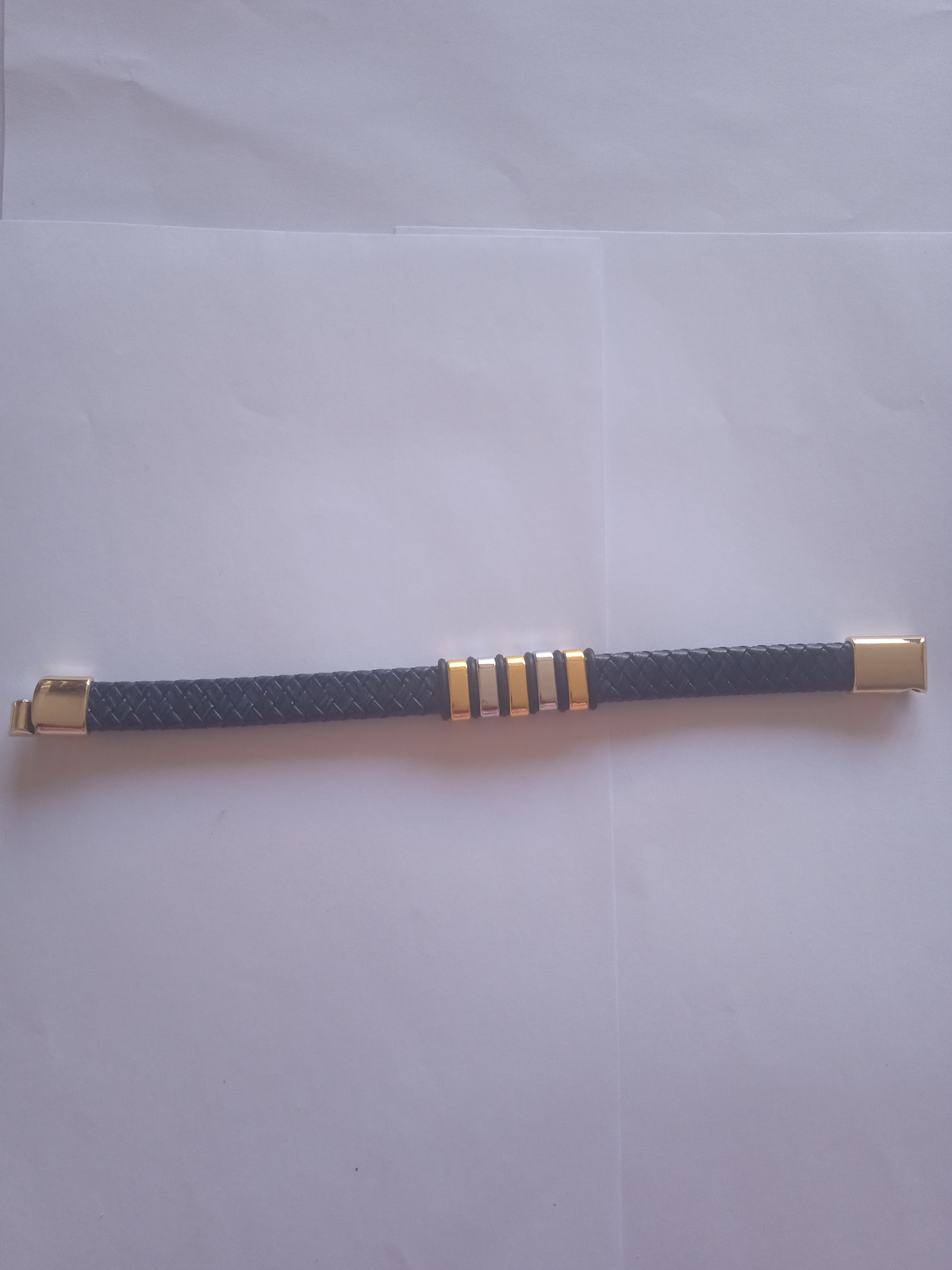 bracelet homme noir acier et doré