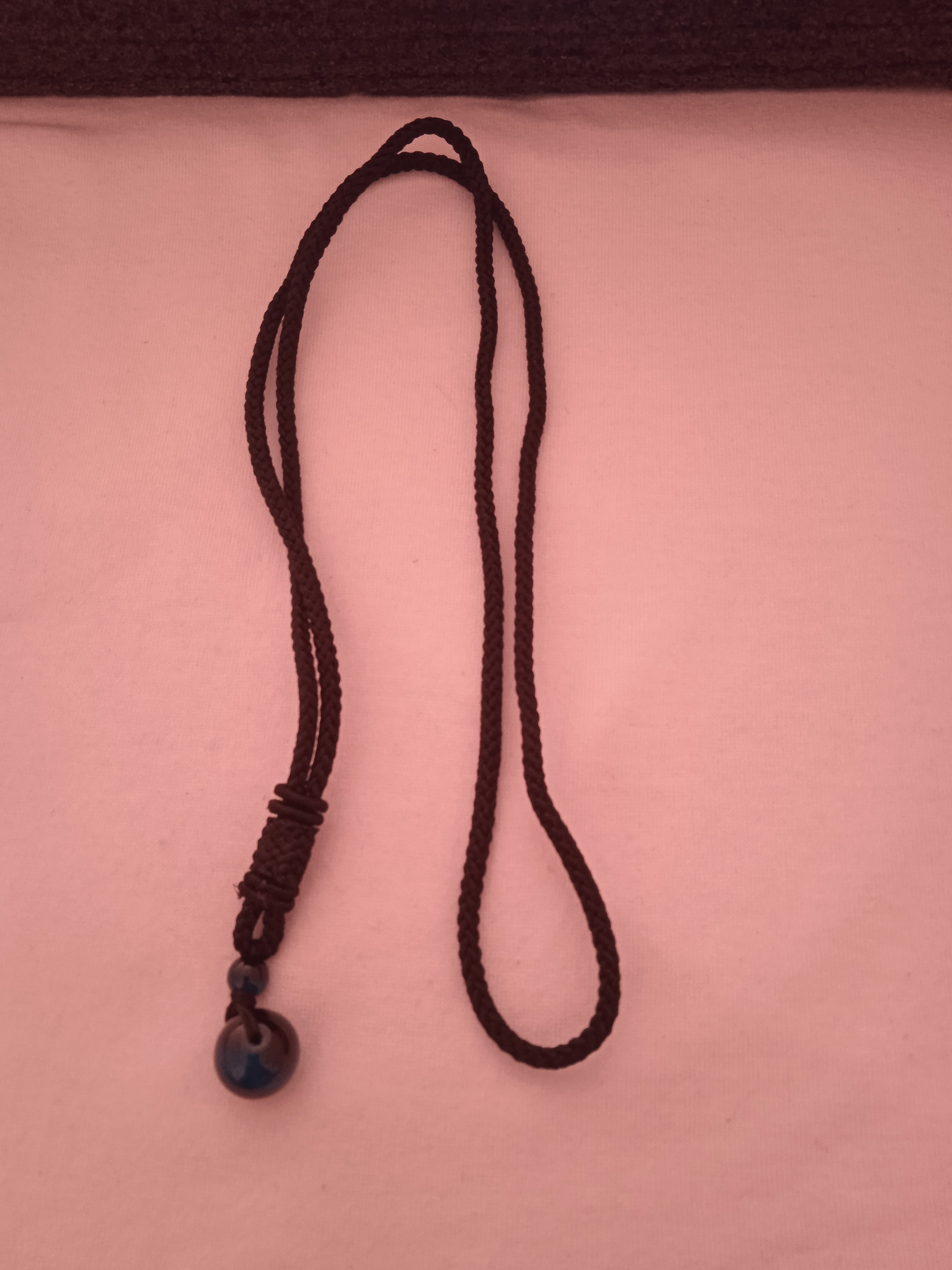 collier femme cordon noir bleu