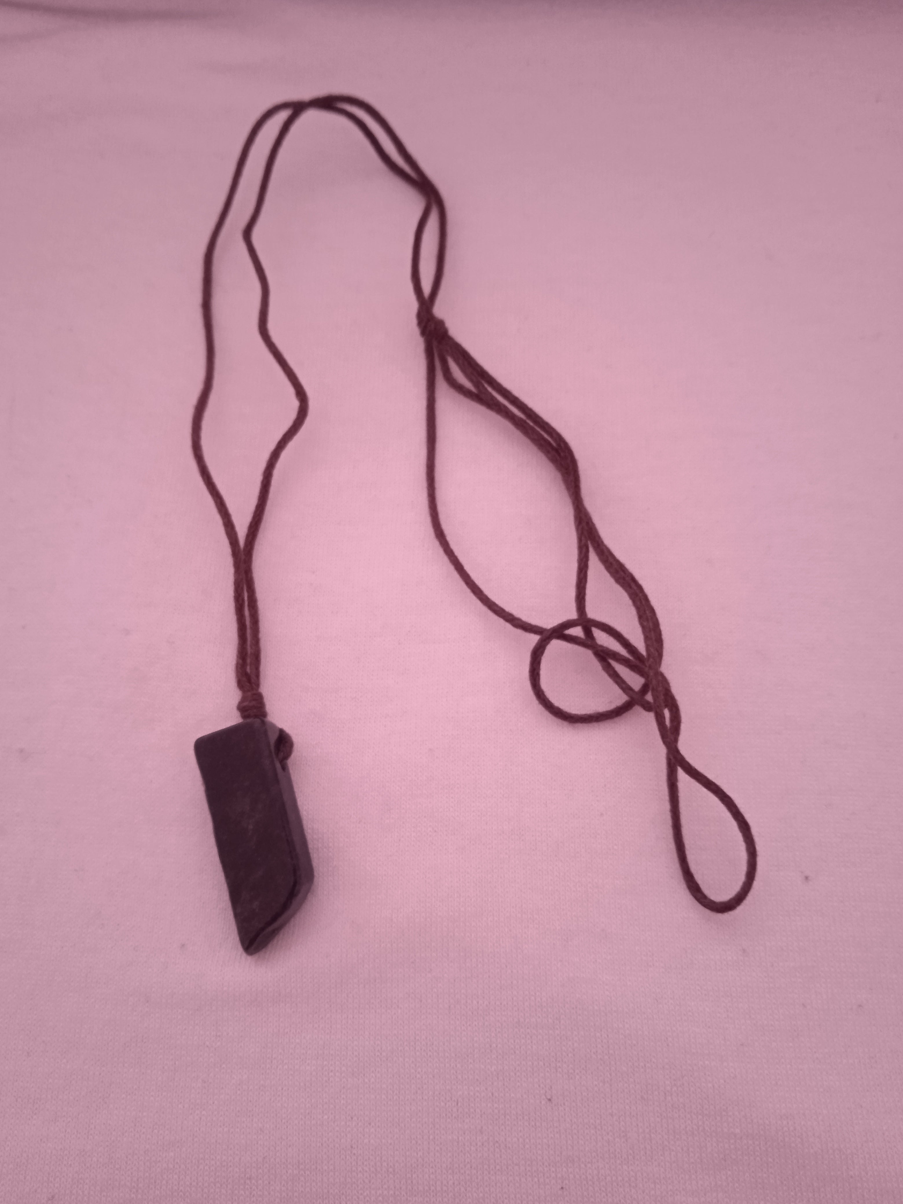 collier femme cordon raffinée marron ajustable pendentif noir allongé