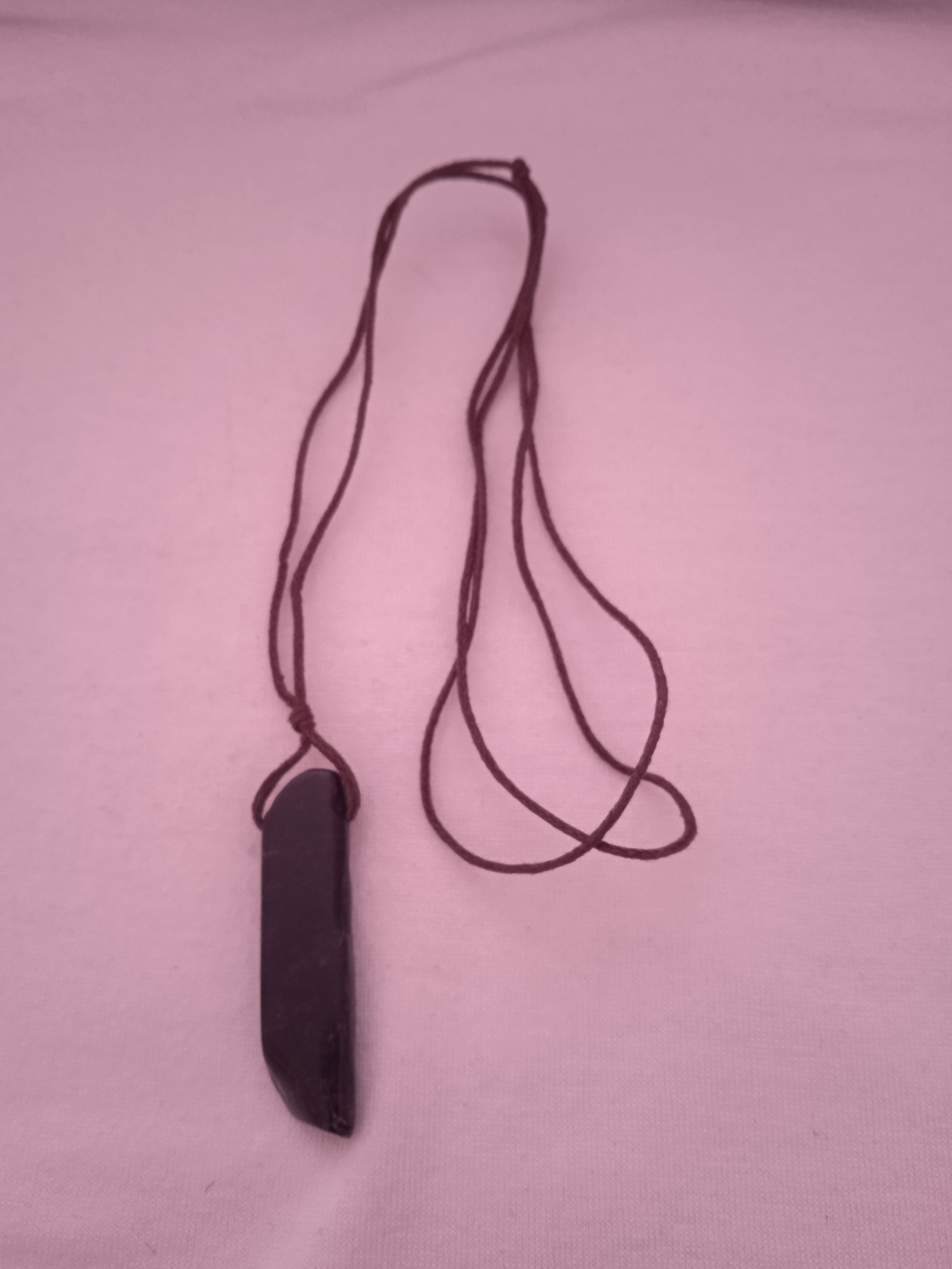 collier femme cordon raffinée marron ajustable pendentif rose blanc allongé
