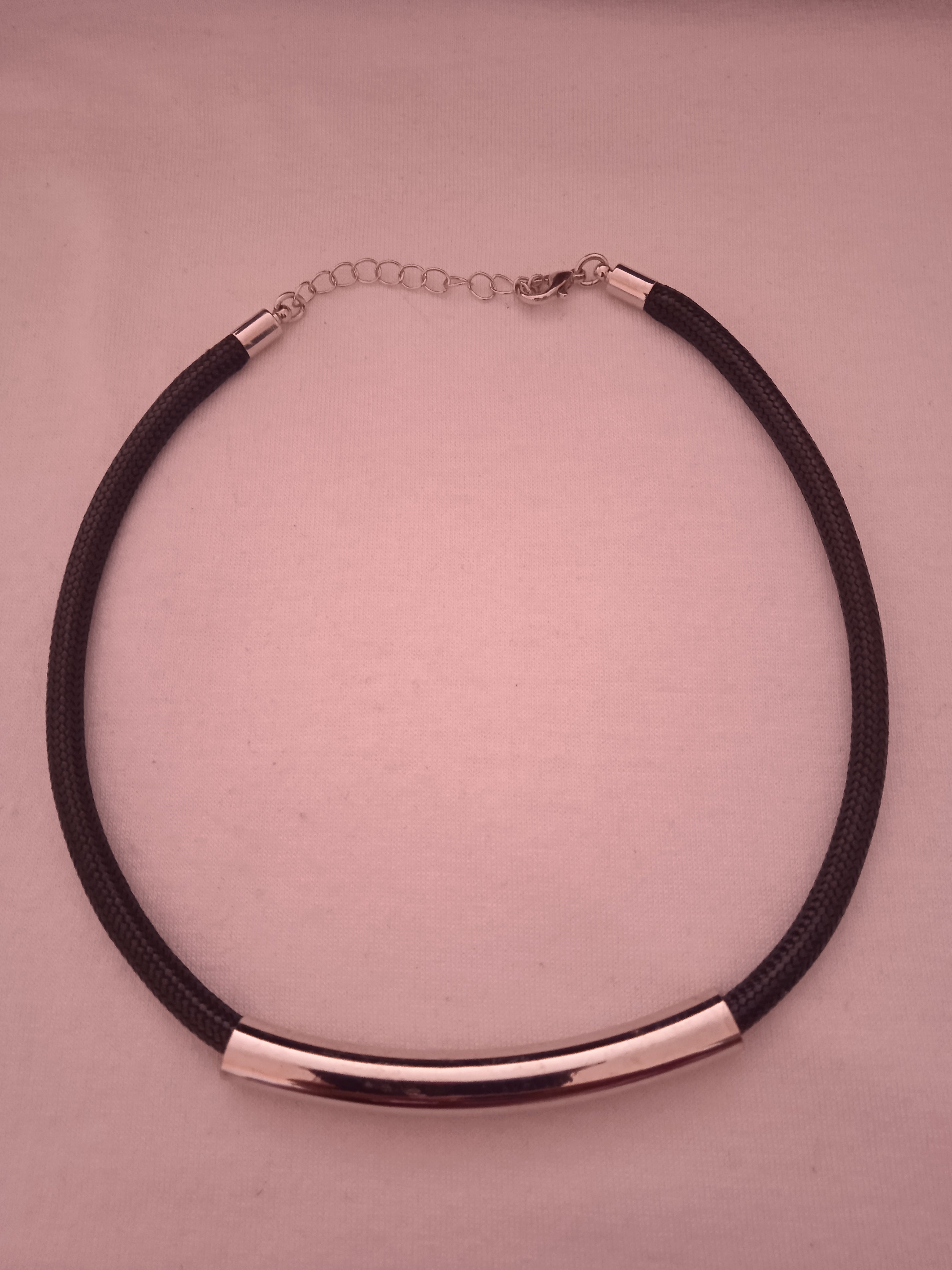 collier fillette noir acier âge : 7-12ans