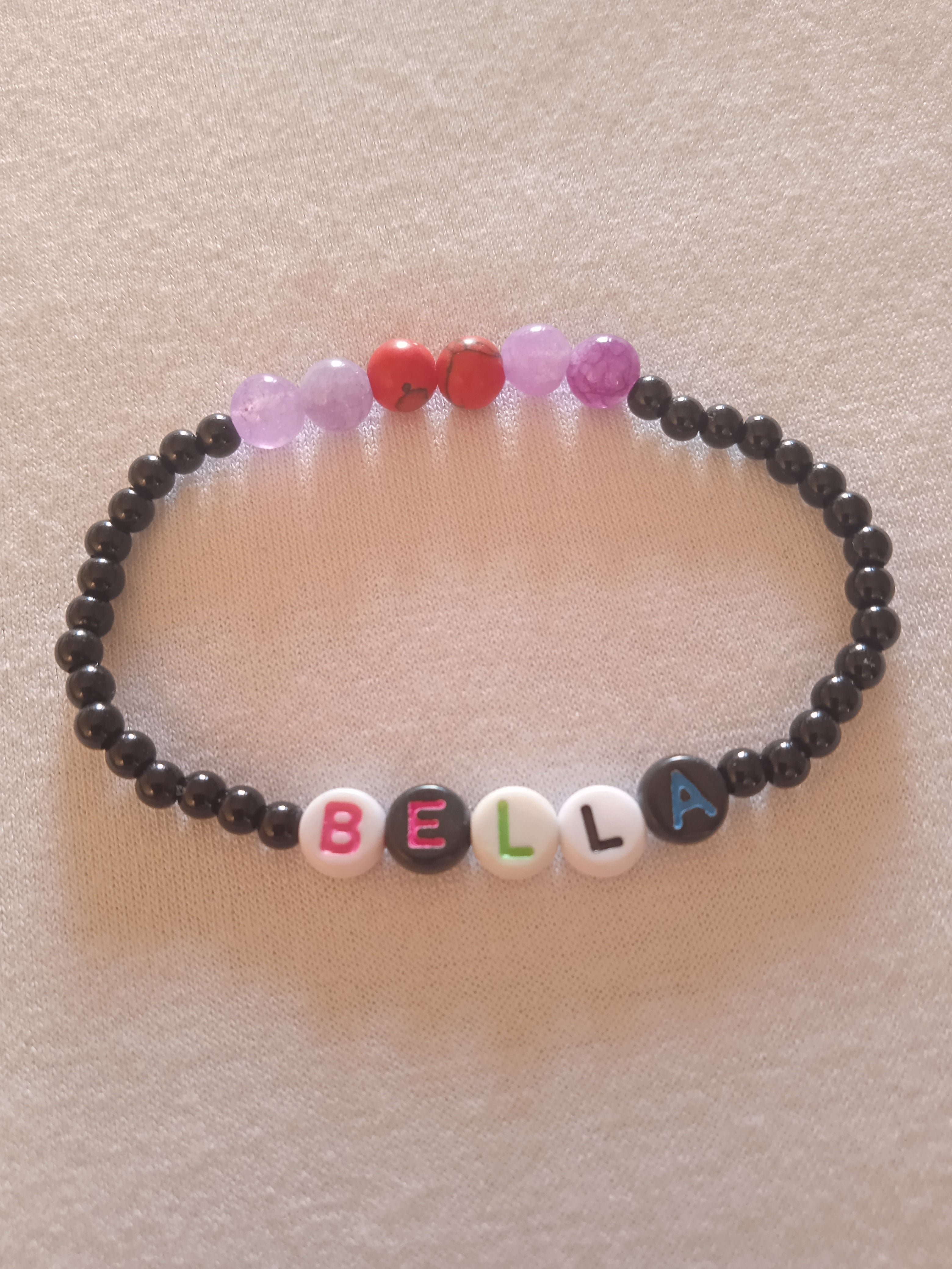 bracelet message fait main " Bella"