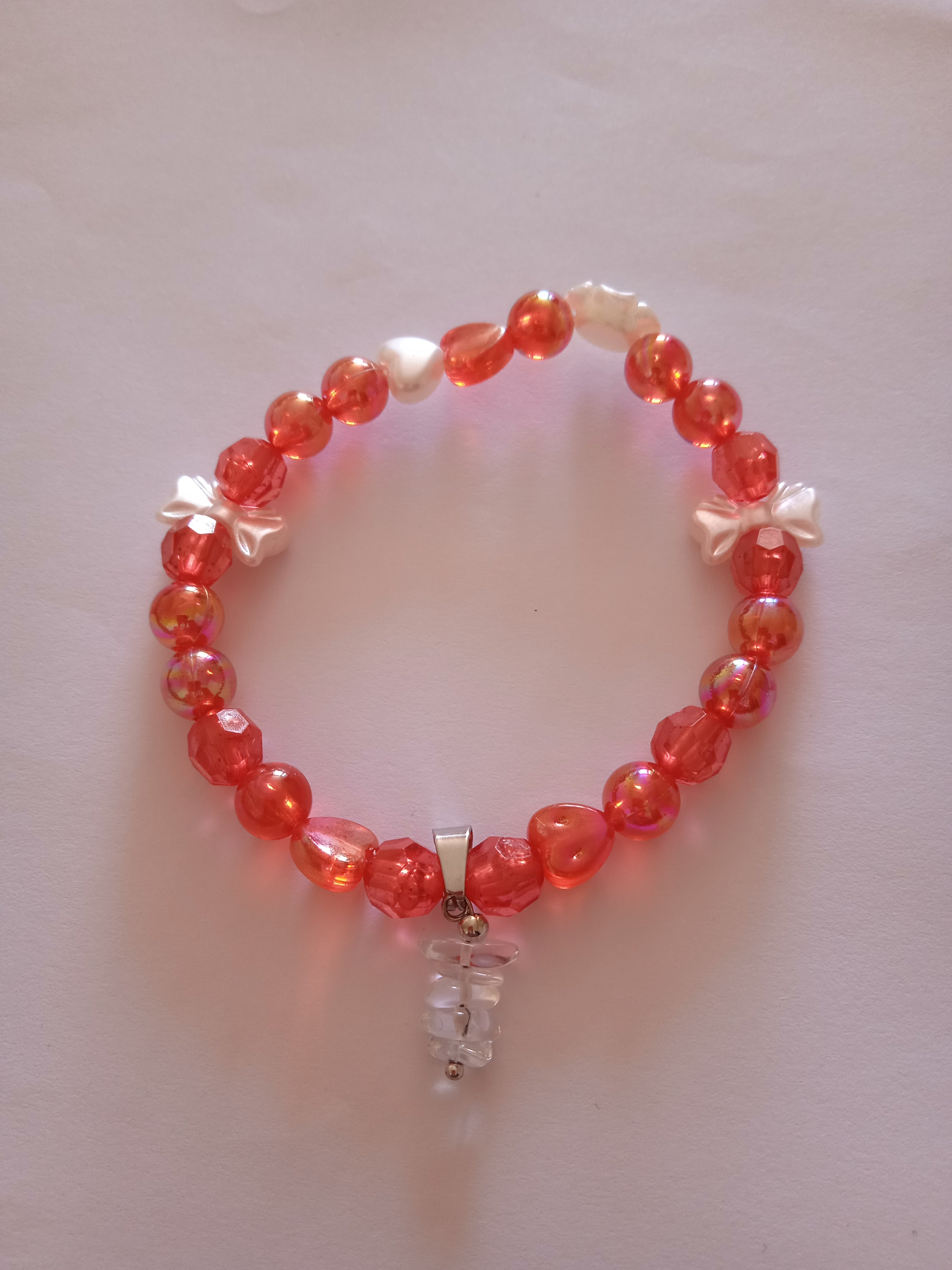 bracelet perles rouge coeur blanc acier