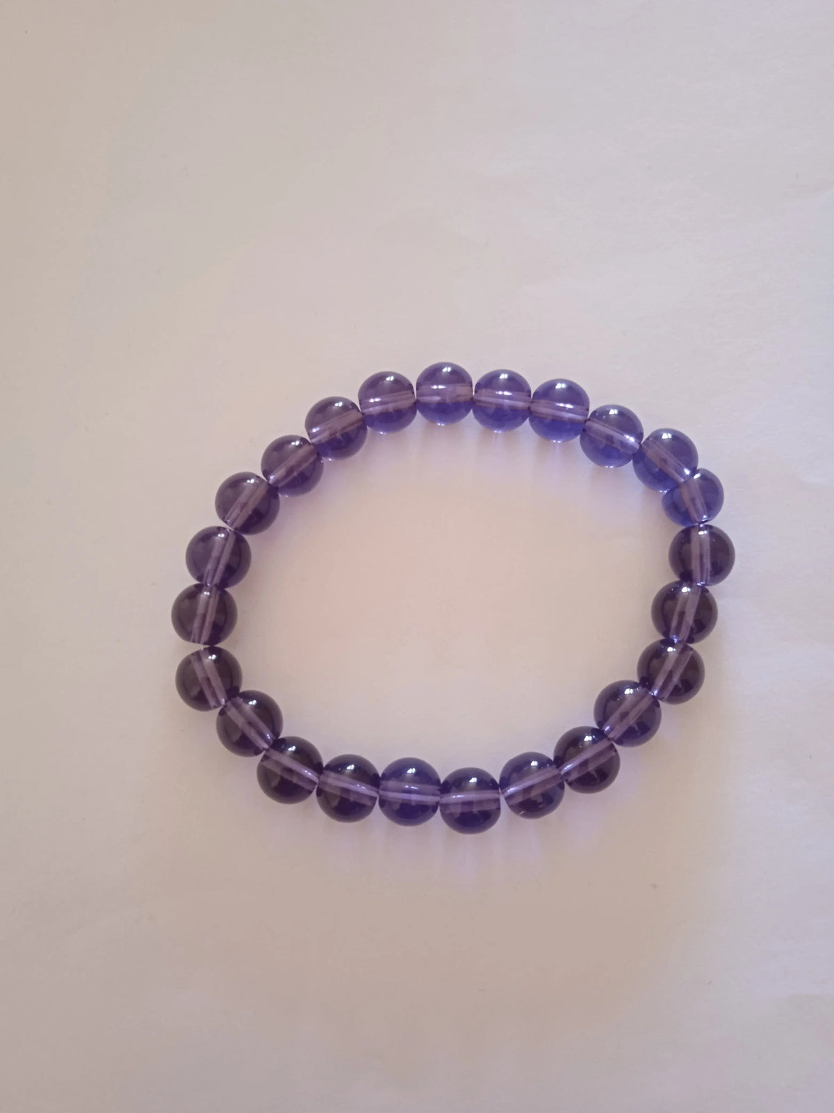Bracelet Perles Violet – Royauté Perlée & Profondeur Violette de la Femme qui Règne