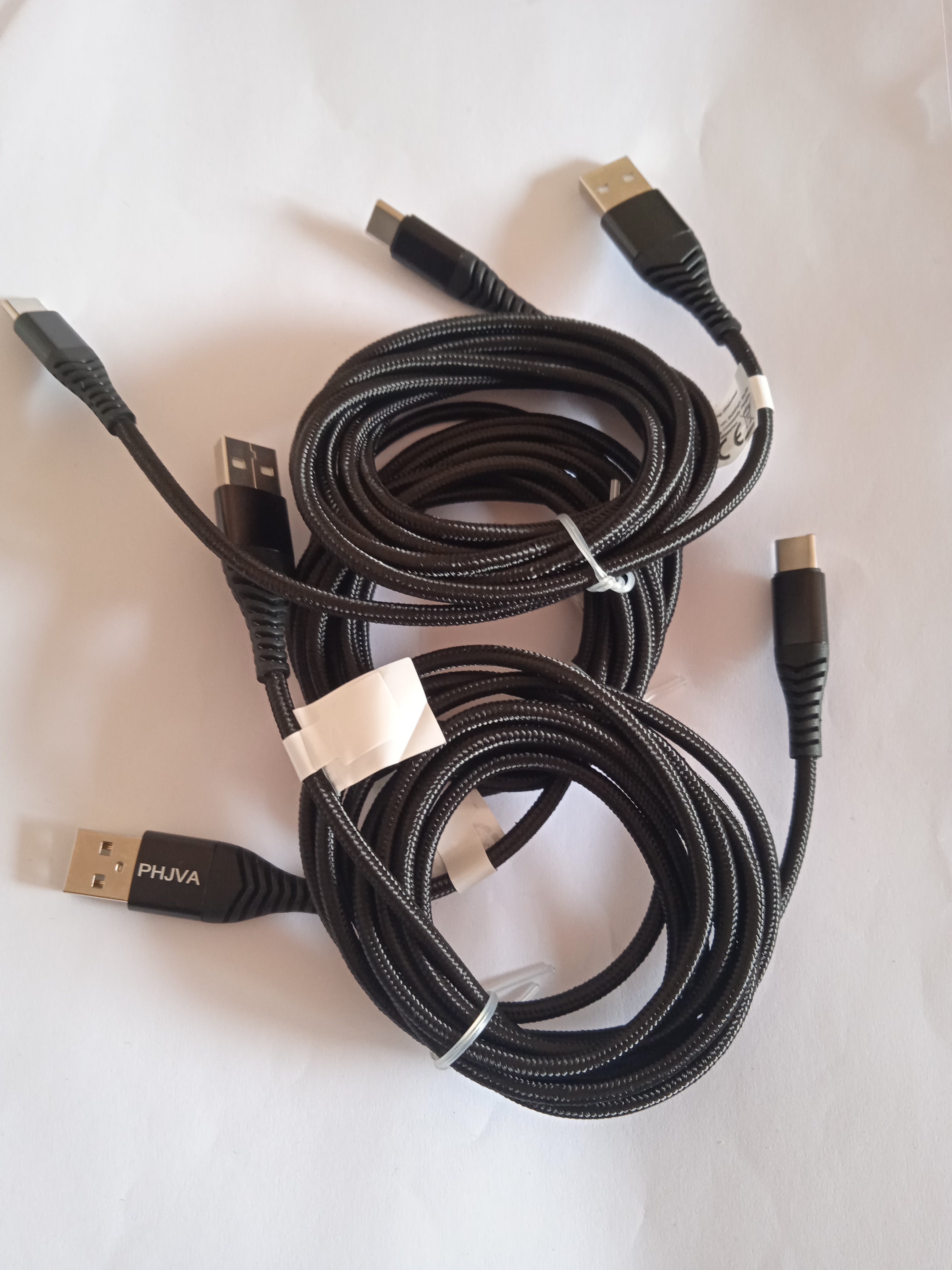 câbles lot de 3 recharge portable téléphone "C" + clé USB noir