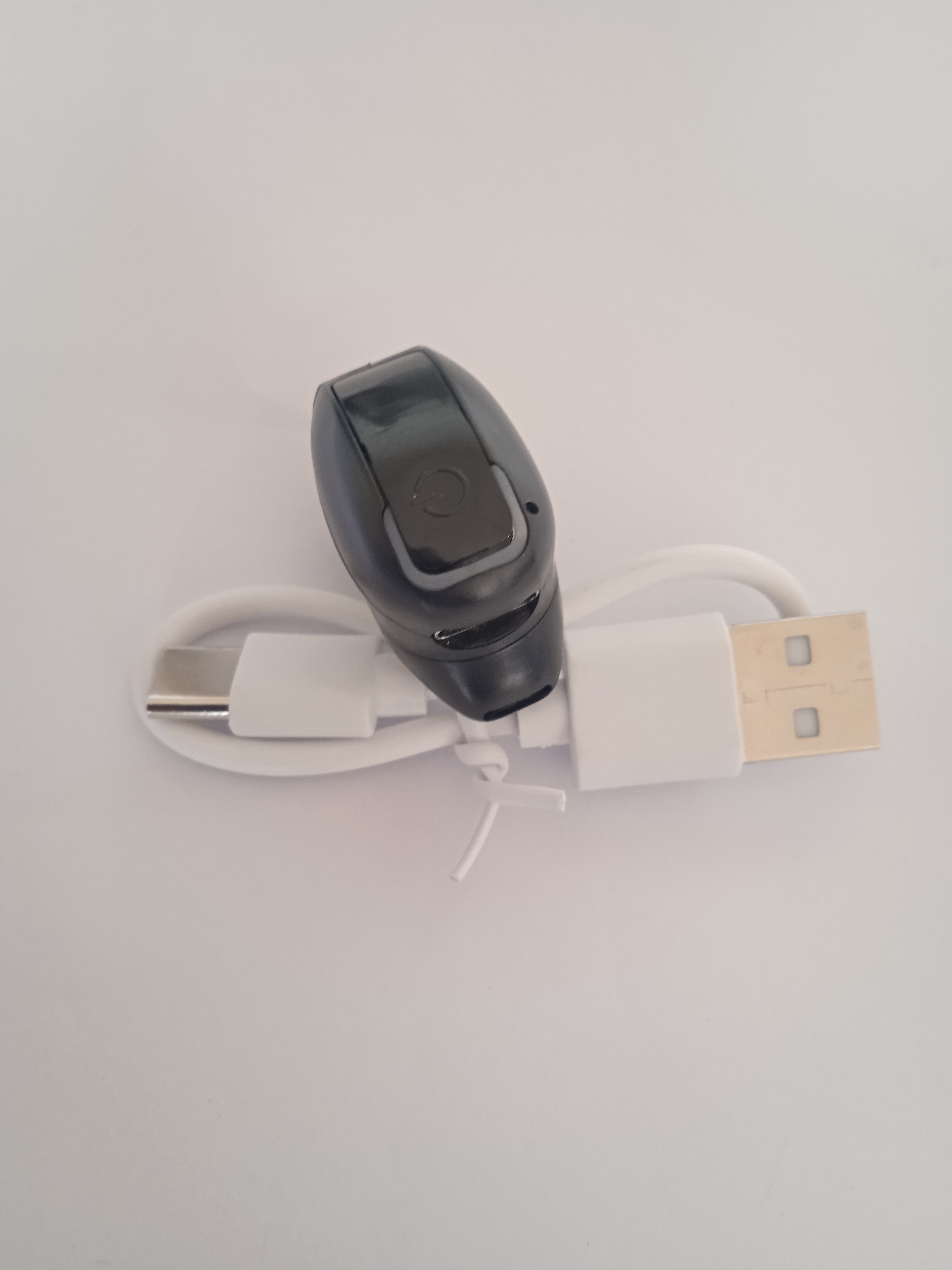 écouteurs noir Bluetooth avec clé USB acier blanc