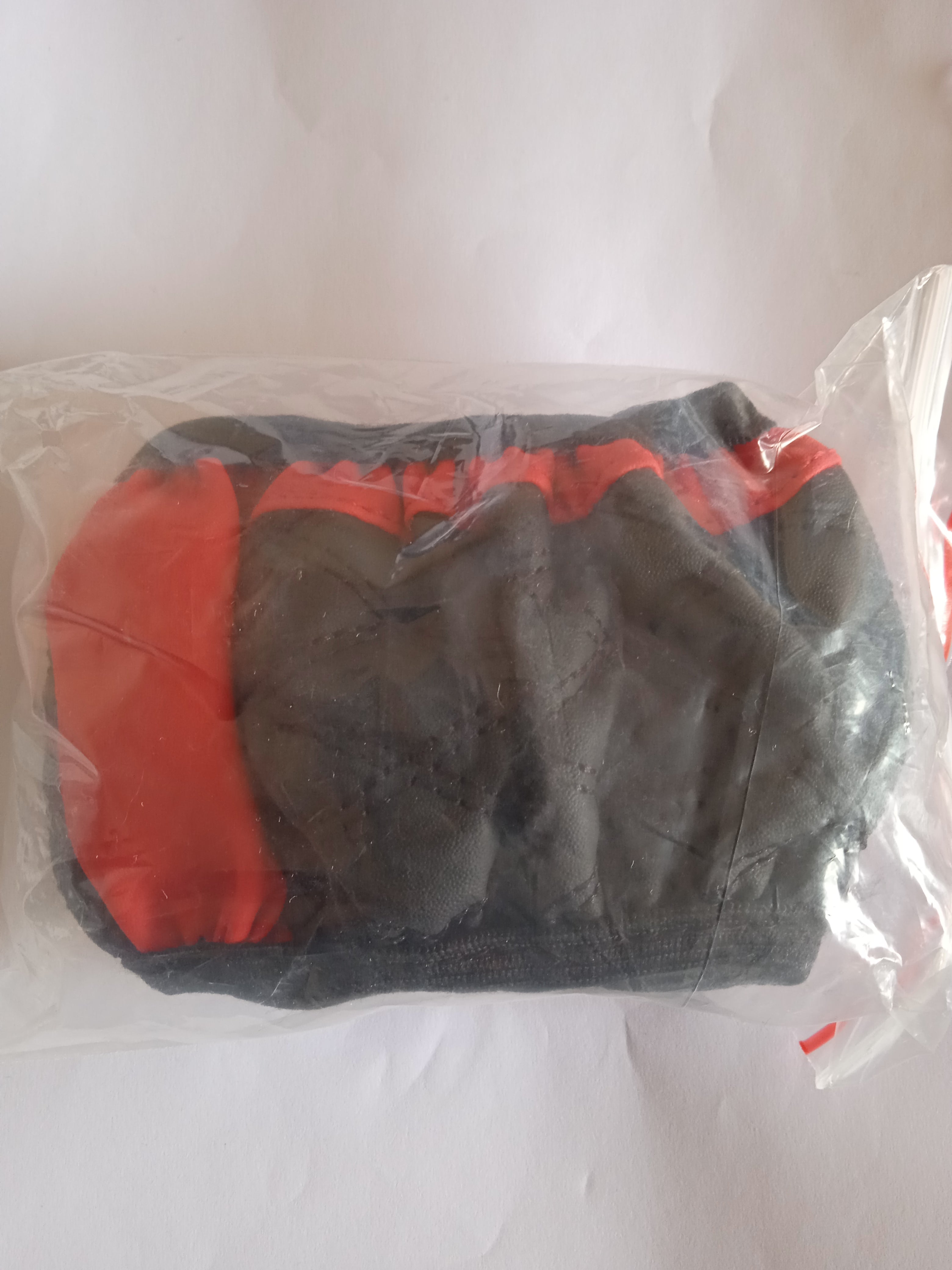 housses de volants rouge & noir cuir