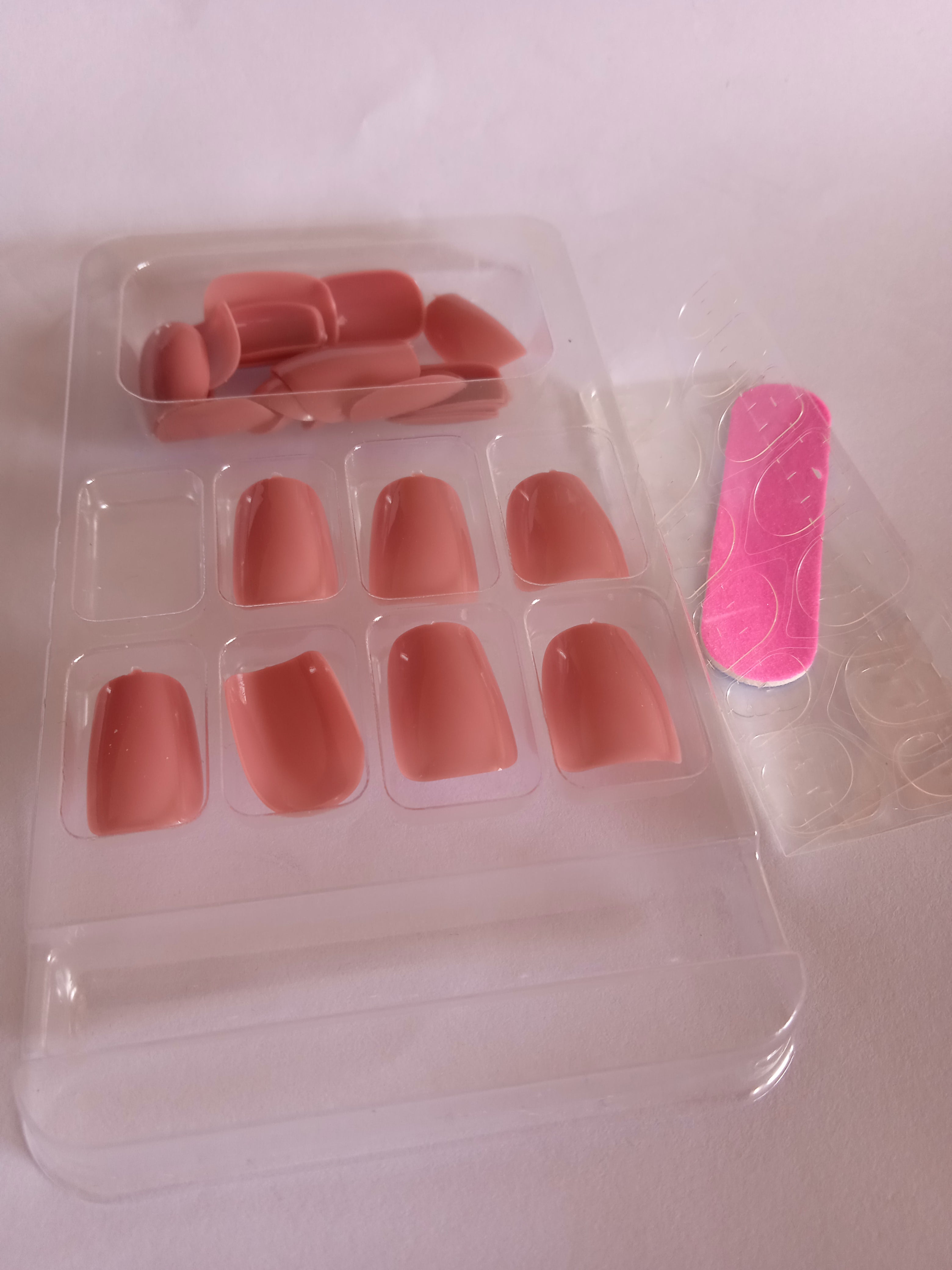 manicure ongle pour femme chic élégante