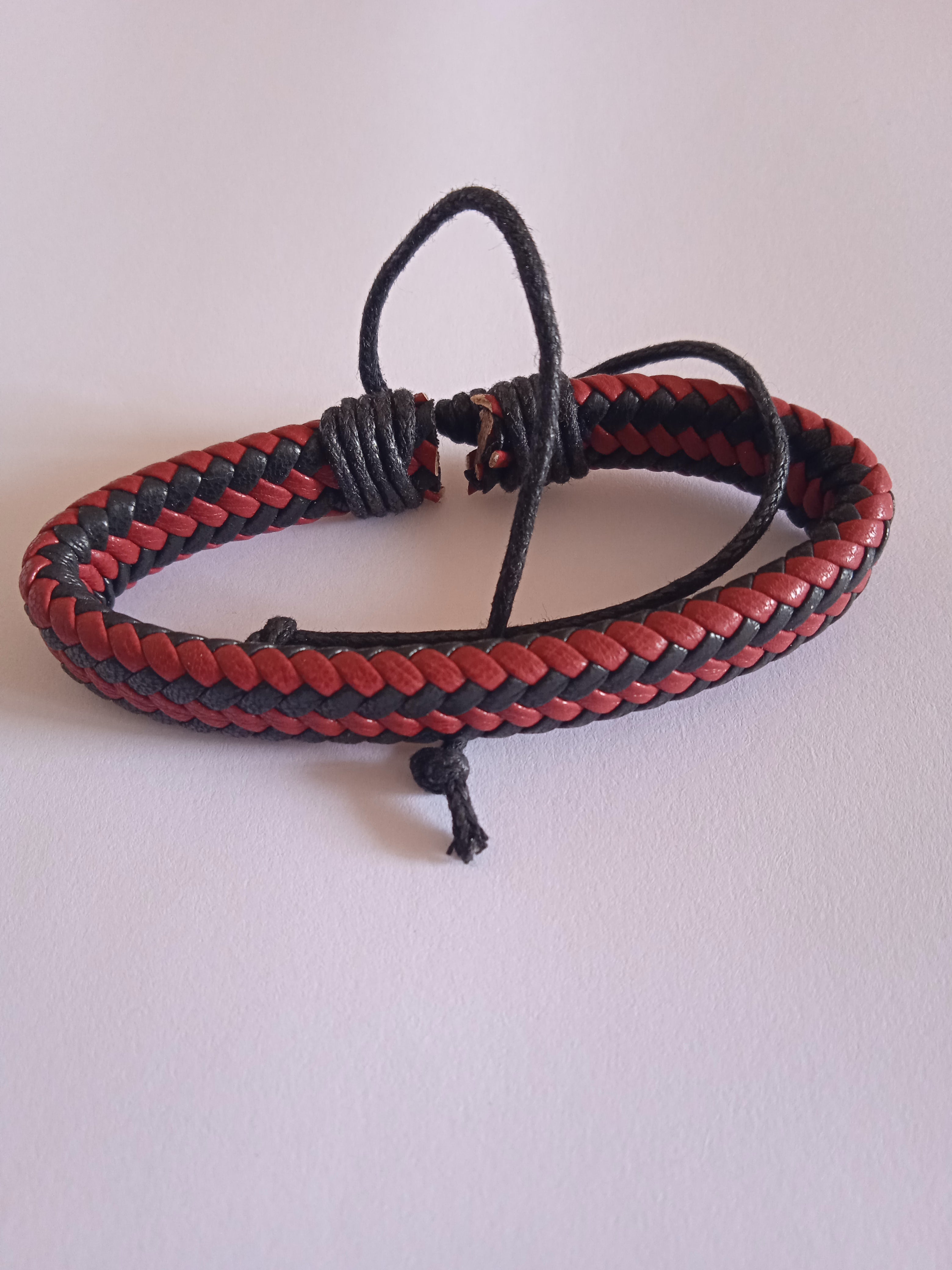 bracelet mixte ajustable cuir noir & rouge tressé