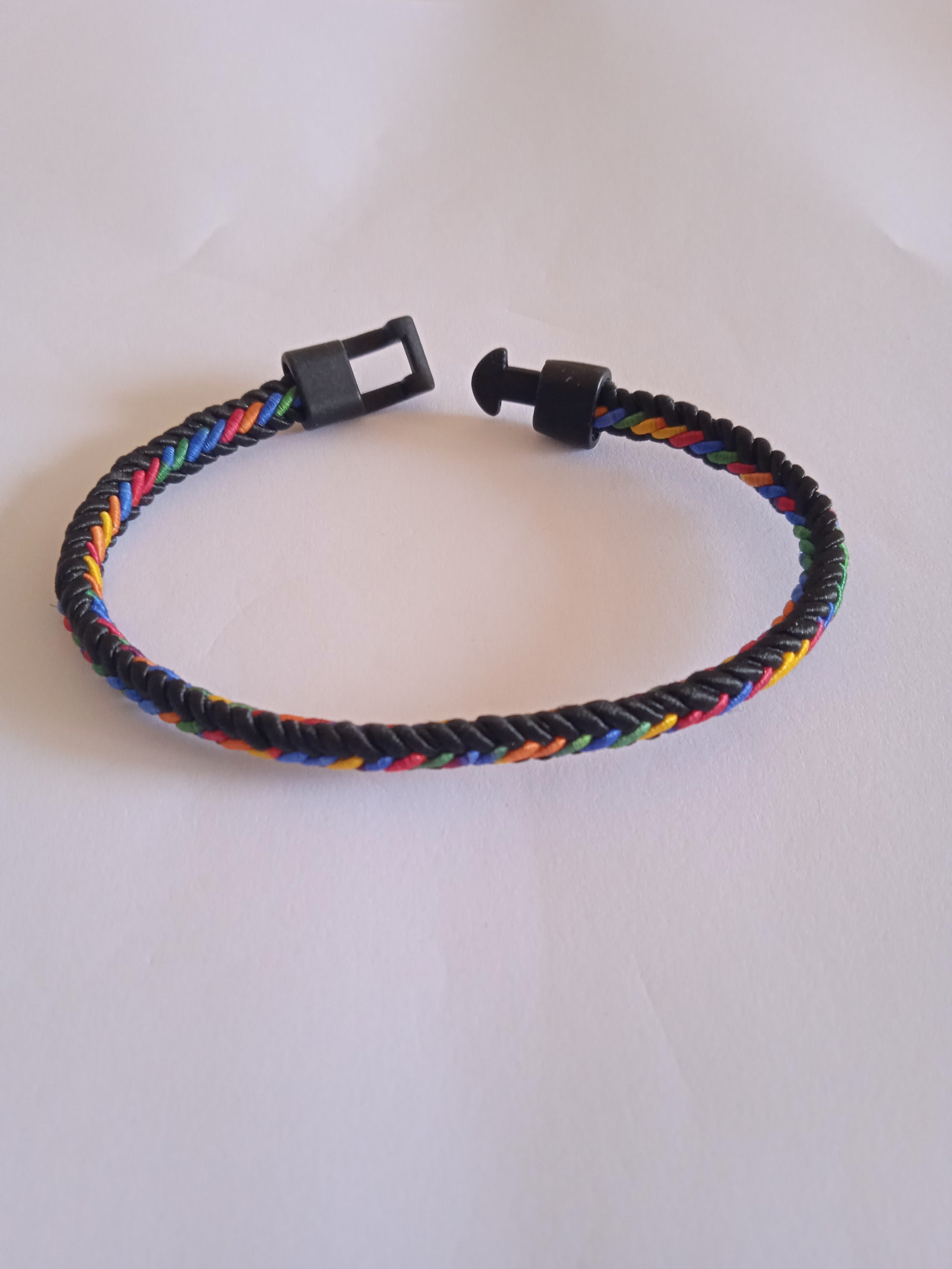 bracelet tressé femme jamaïcain mixe