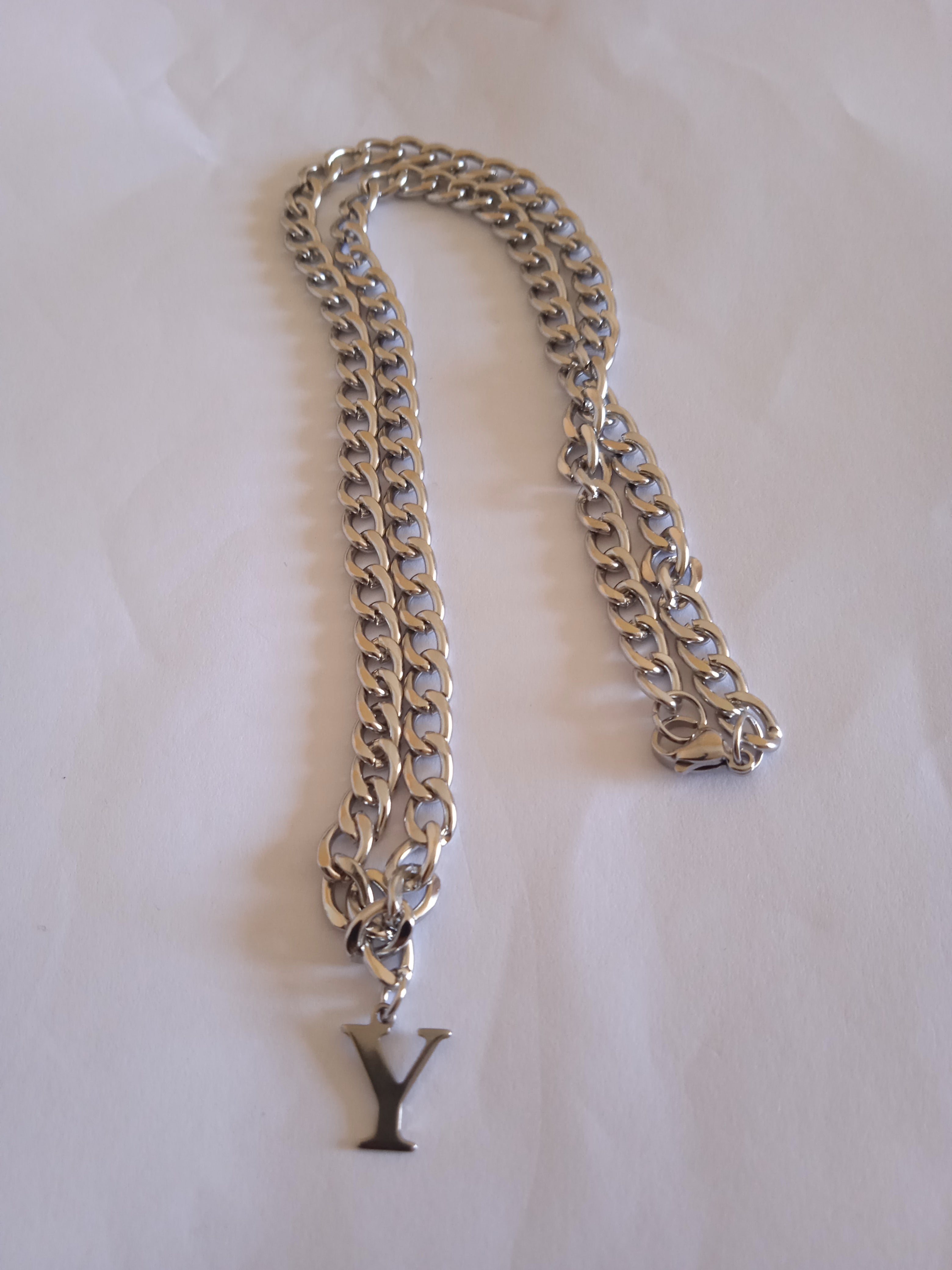 chaine homme pendentif initial "A,B,C,D,F,G,J,K,L,M,N,O,R,S,T,U,W,Y,Z acier