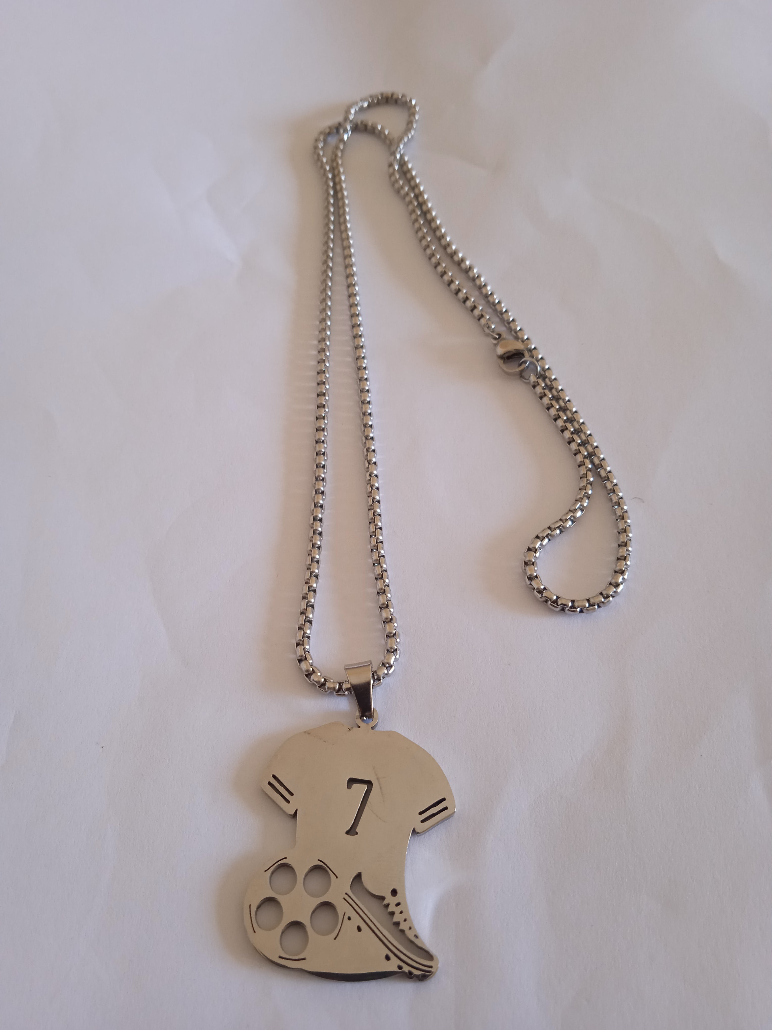 l'ensemble chaine +pendentif n°"7" acier